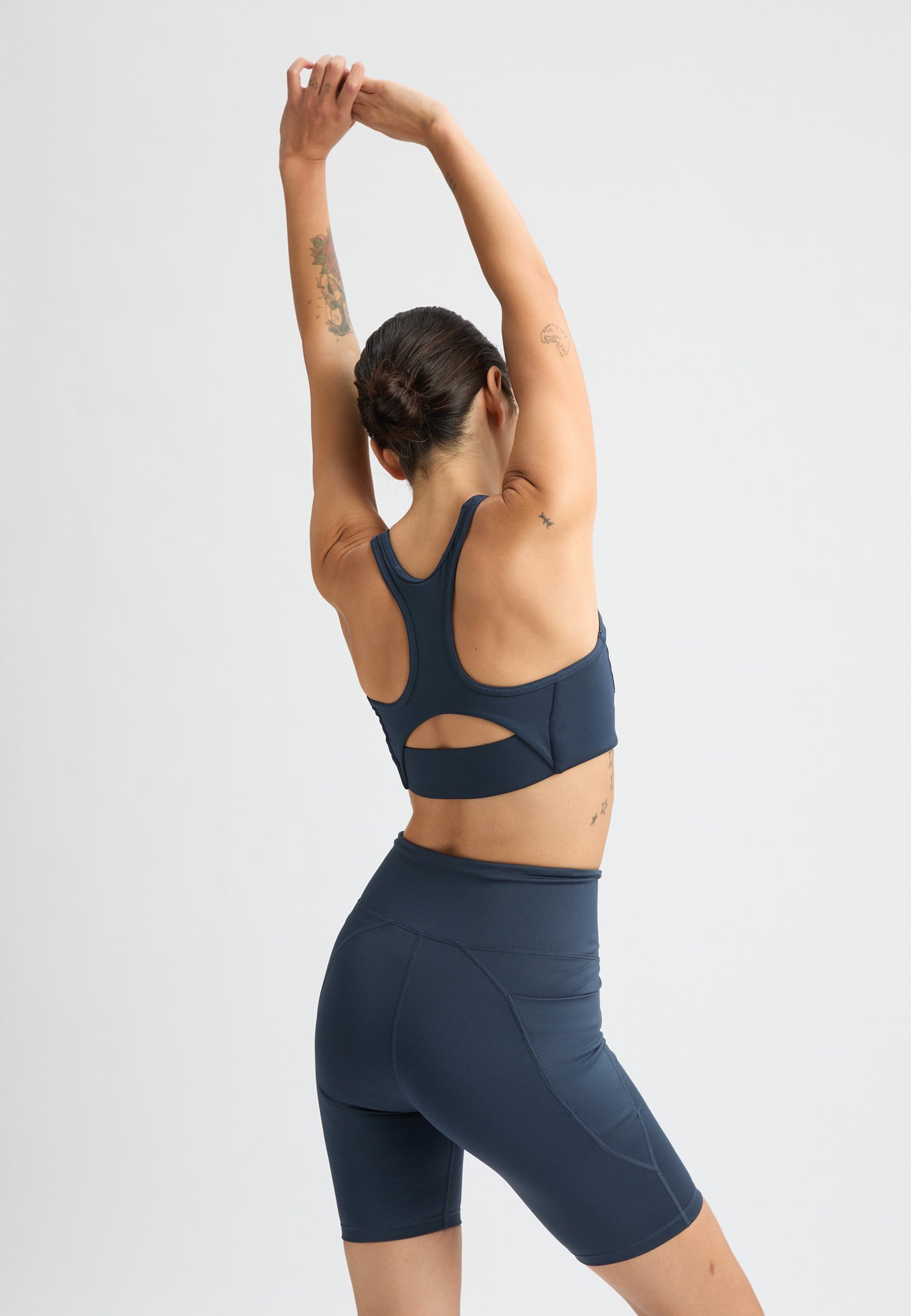 FLATTERING BIKE TIGHTS - NAVY