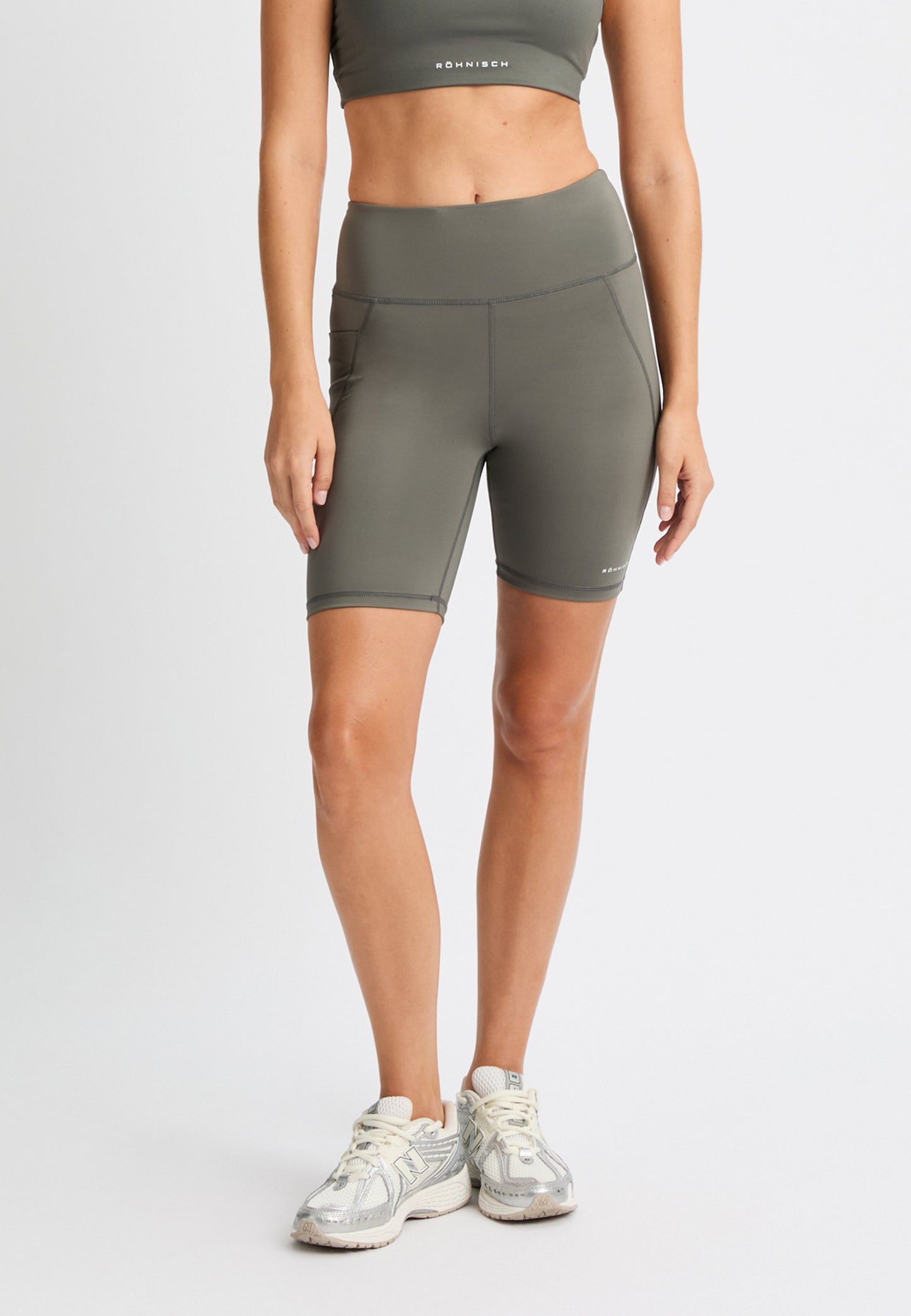 FLATTERING BIKE TIGHTS - GUNMETAL