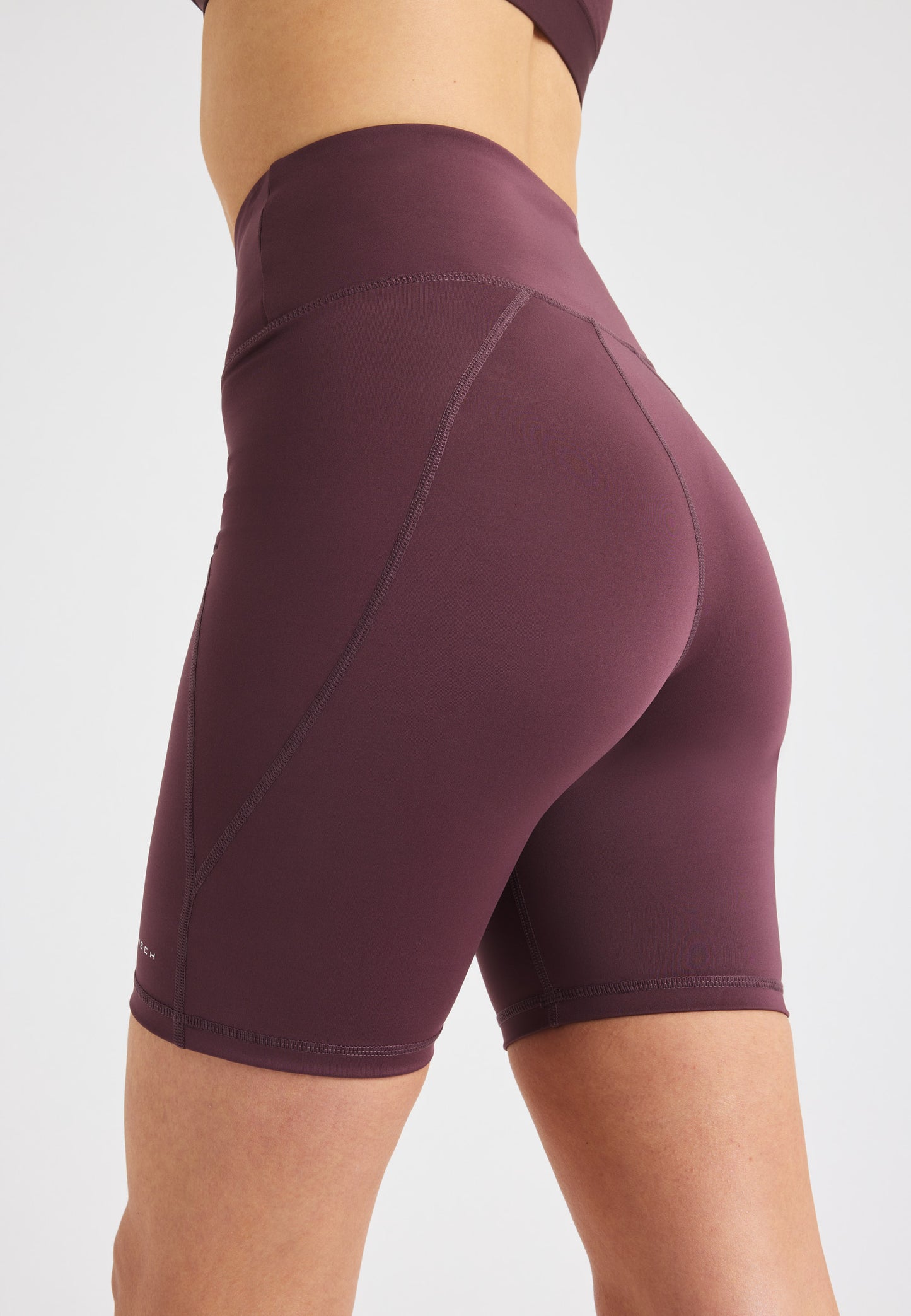FLATTERING BIKE TIGHTS - HUCKLEBERRY