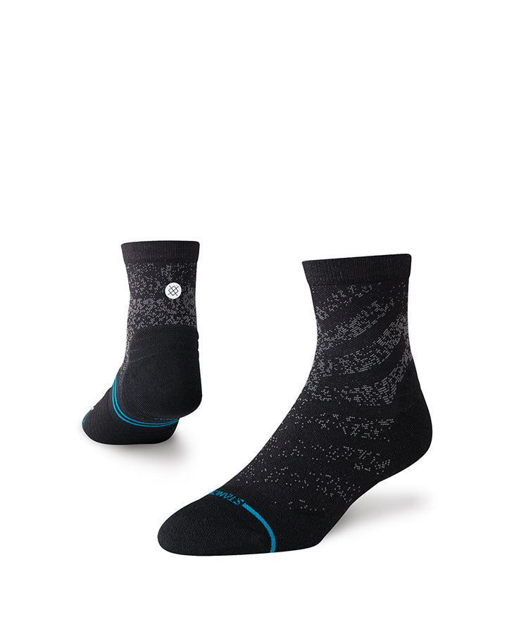 RUN SOCKS LIGHT QUARTER - BLACK