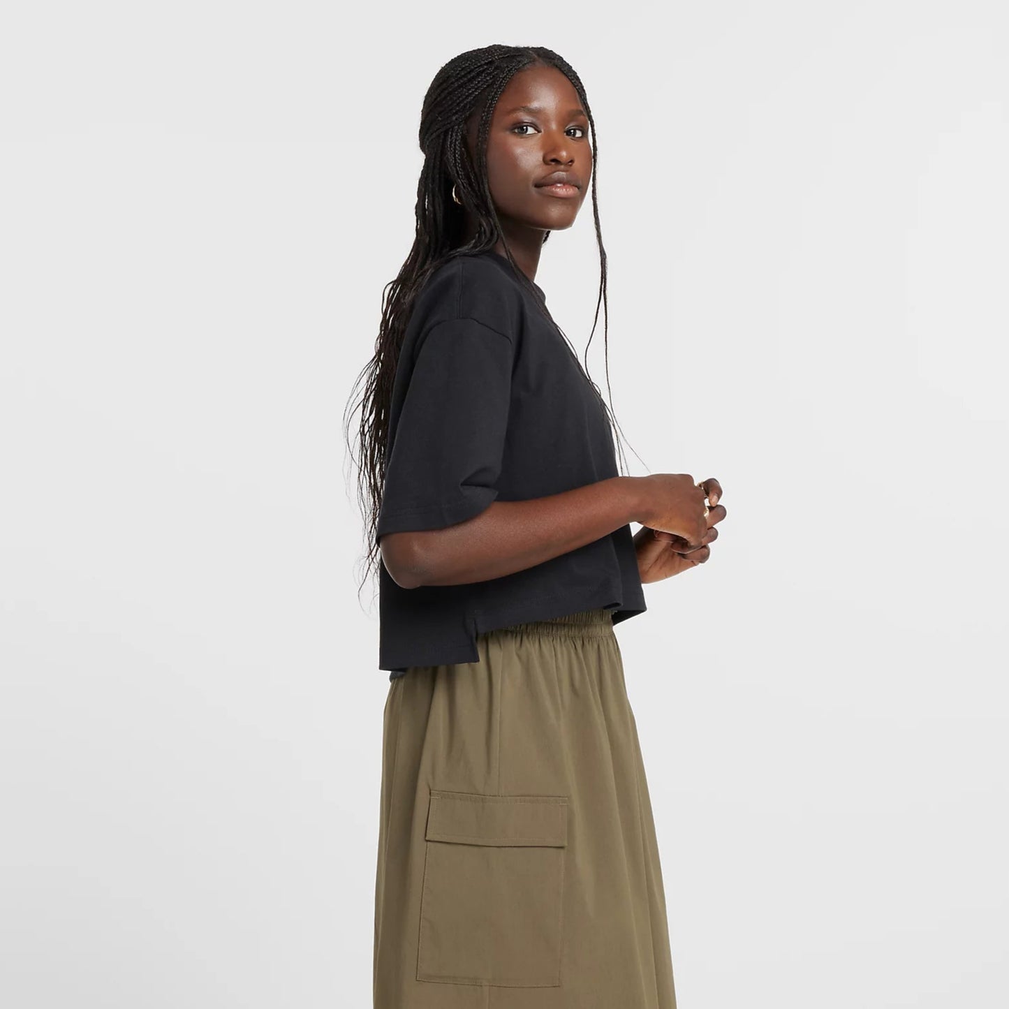 NEW BALANCE CROPPED T-SHIRT - BLACK