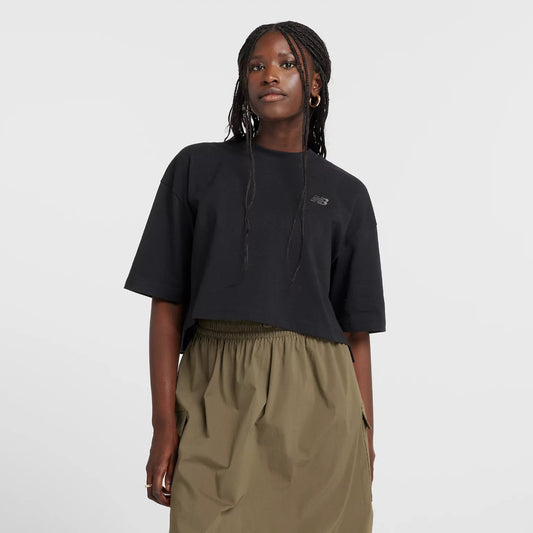 NEW BALANCE CROPPED T-SHIRT - BLACK