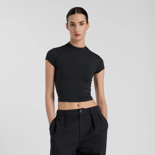 DEFINE FITTED T-SHIRT - BLACK